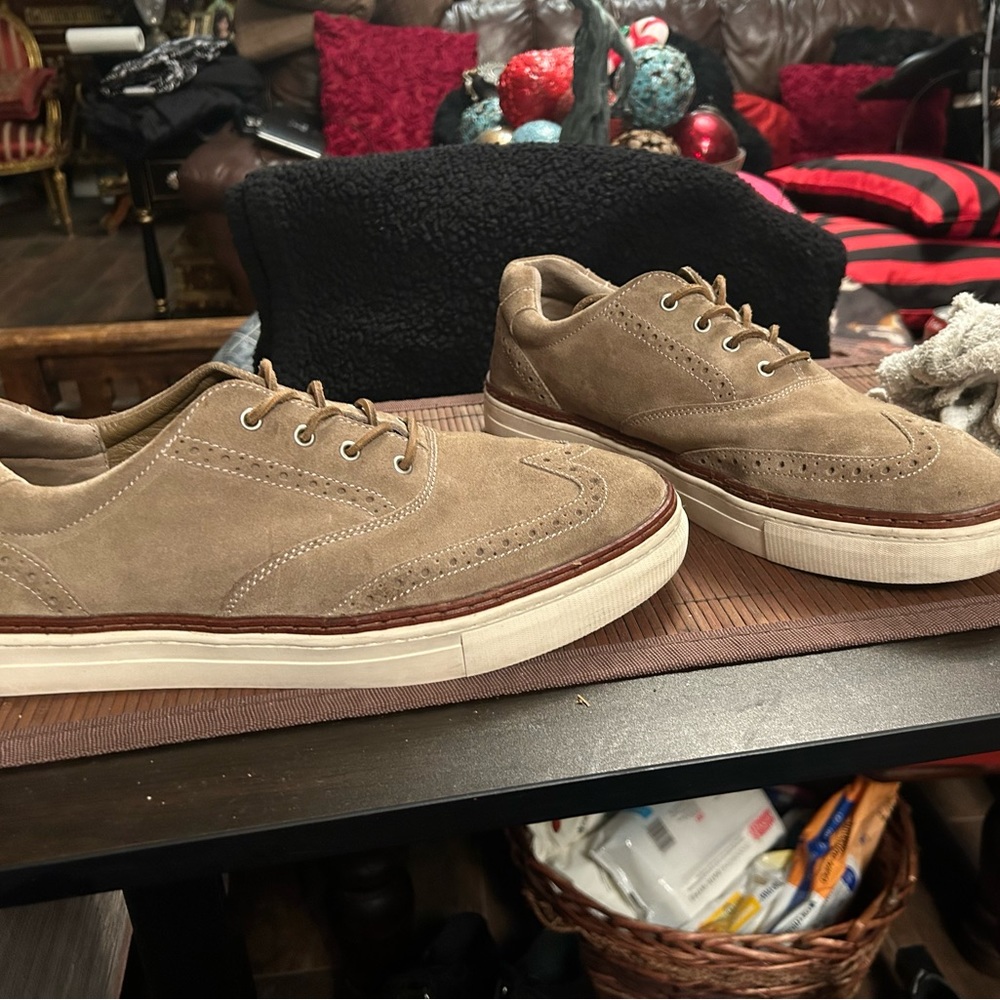 Suede wingtip casual comfort shoes